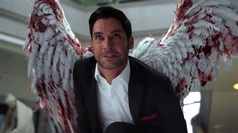 when does chloe find out about lucifer|chloe sees lucifer's devil face.